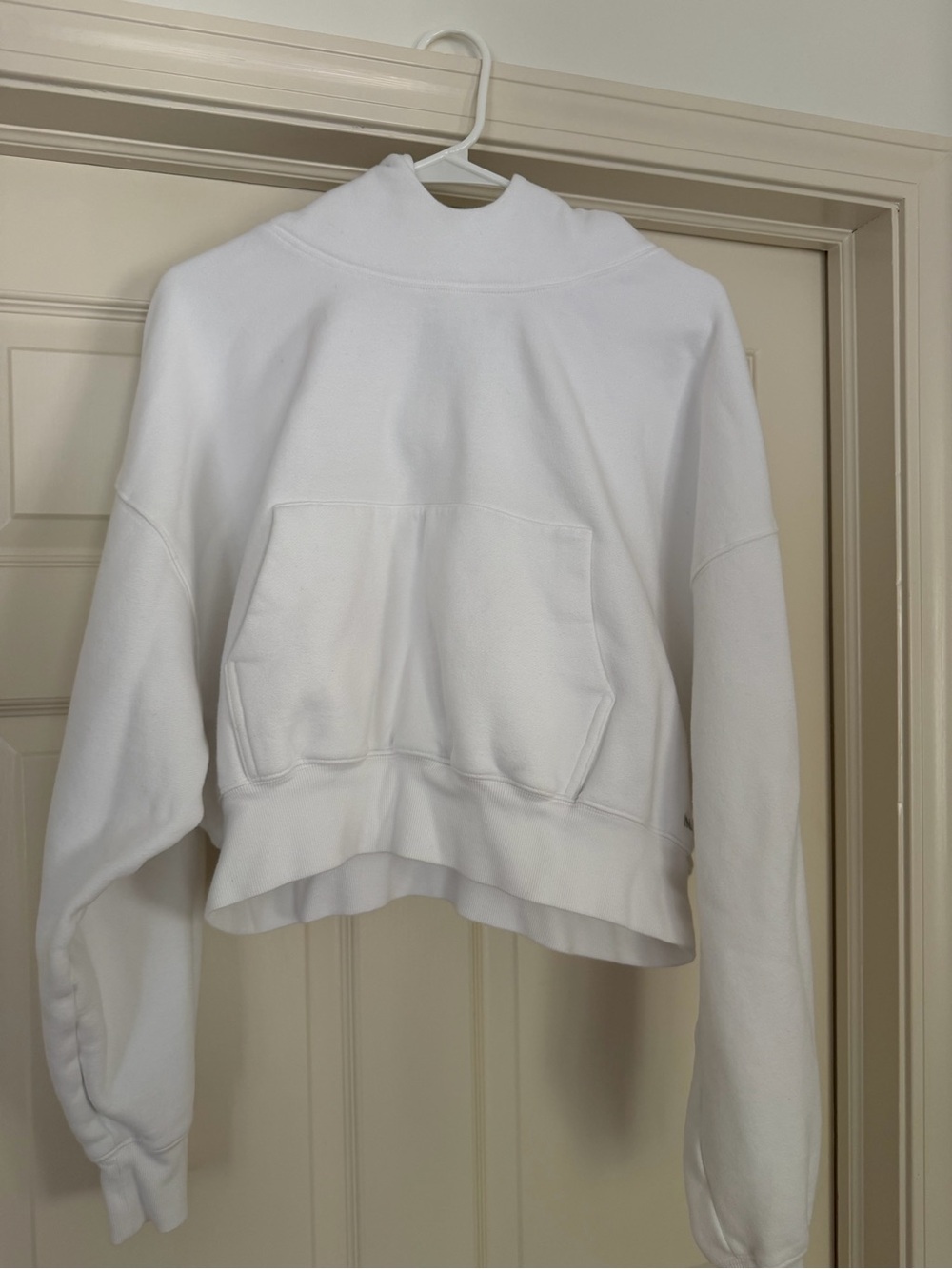 TNA Neck Cropped Sweatshirt